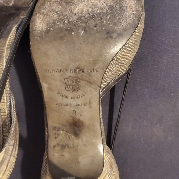 Used Banana Republic snakeskin heels - Picture 5 of 6